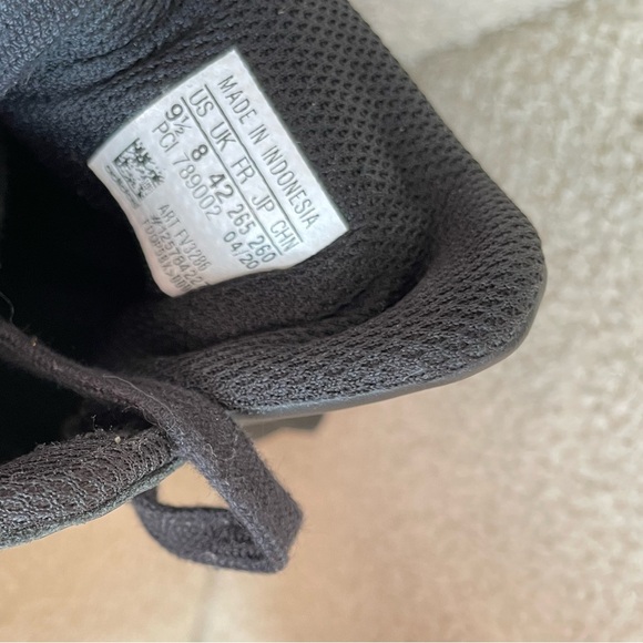 Adidas Men's Black and White and gold Superstar Sneakers 9.5 streetwear - Picture 2 of 7